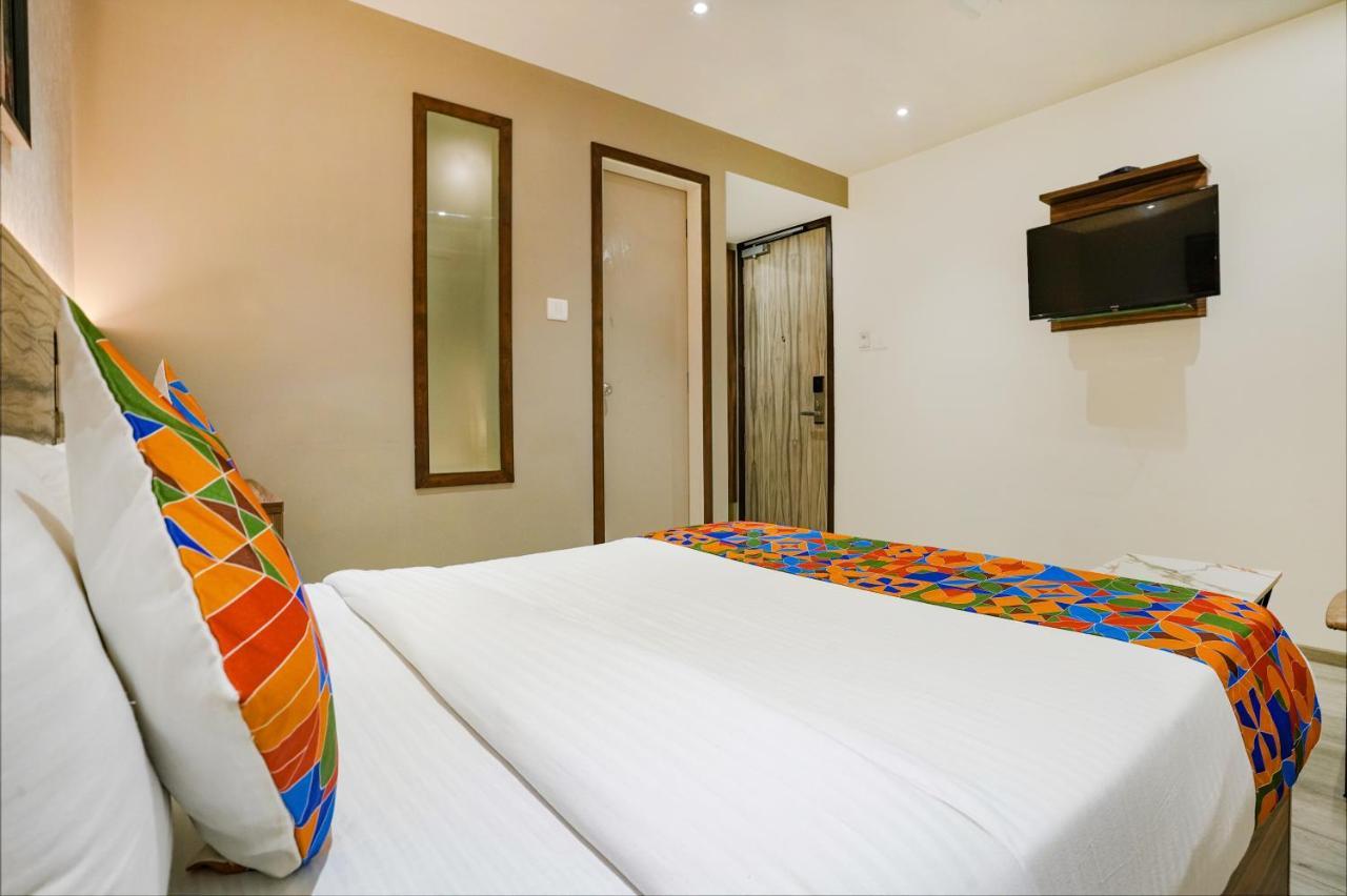 Готель Fabexpress The Dream Residency - Nr Mumbai International Airport Екстер'єр фото