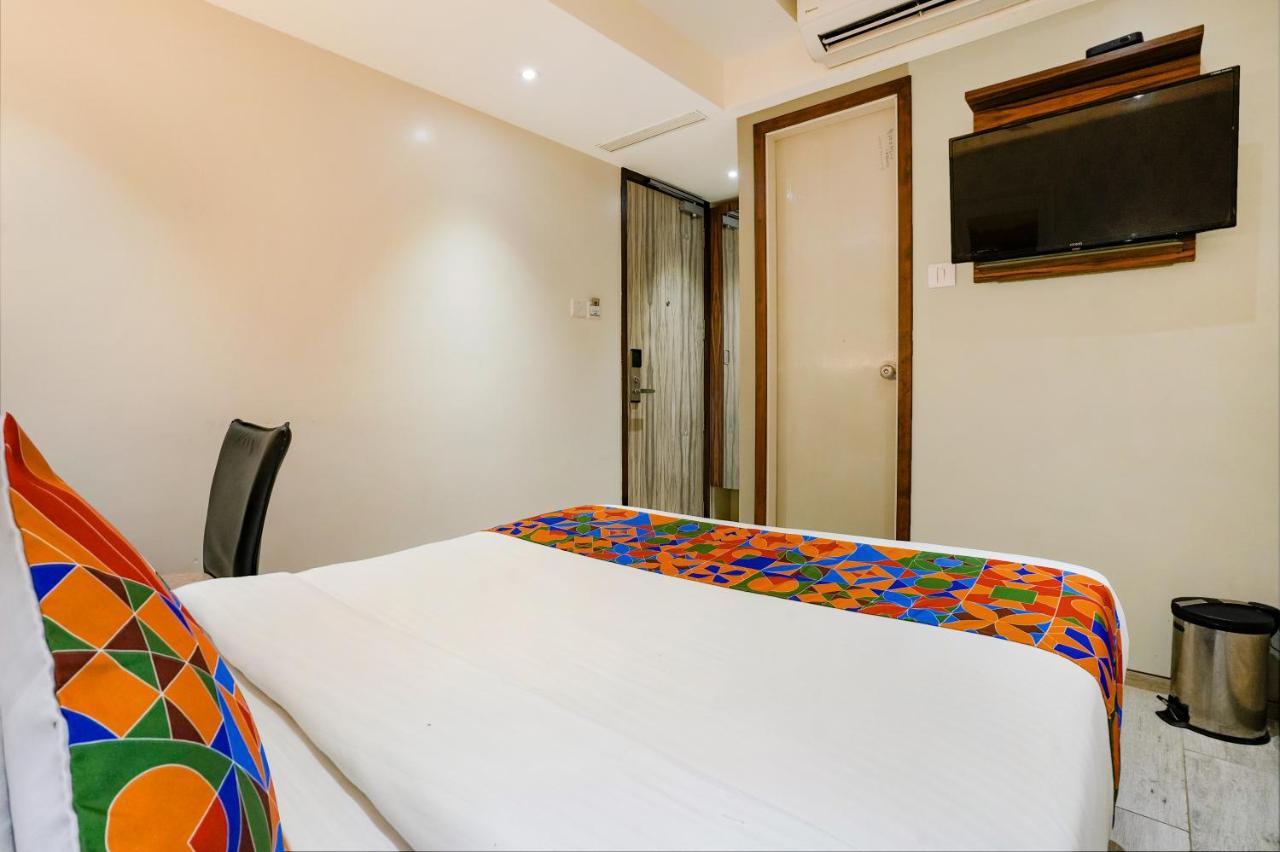 Готель Fabexpress The Dream Residency - Nr Mumbai International Airport Екстер'єр фото